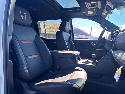 New 2026 GMC Sierra 1500 AT4 w/ AT4 Premium Package image 33