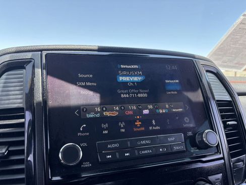 Used 2020 Nissan Titan PRO-4X w/ Pro-4x Convenience Package AWD/4WD image 23