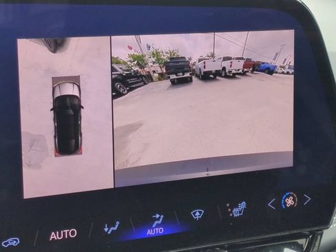 Used 2024 Chevrolet Blazer EV LT AWD/4WD image 25