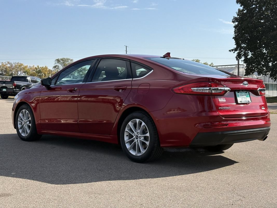 Used 2020 Ford Fusion SE FWD image 6