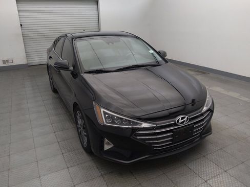 Used 2019 Hyundai Elantra Limited FWD image 14