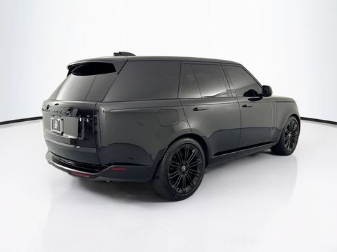 Used 2025 Land Rover Range Rover SE AWD/4WD image 5