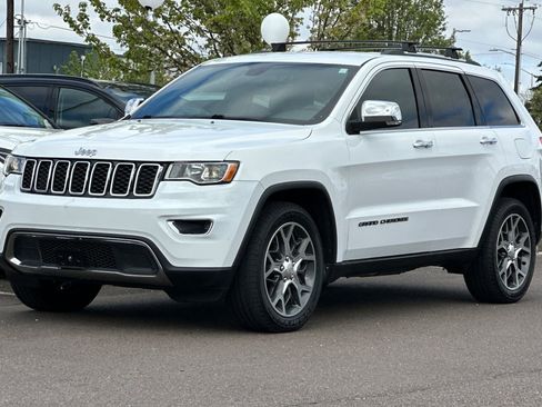Used 2019 Jeep Grand Cherokee Limited w/ Trailer Tow Group IV AWD/4WD image 8