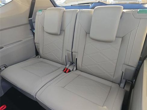 New 2026 Volkswagen Atlas SE image 8