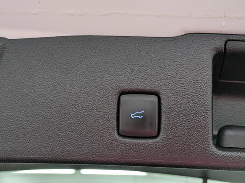 Used 2022 Ford Escape SEL image 13