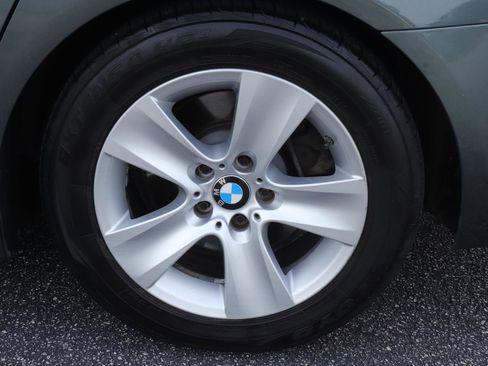 Used 2013 BMW 528i Sedan RWD image 33