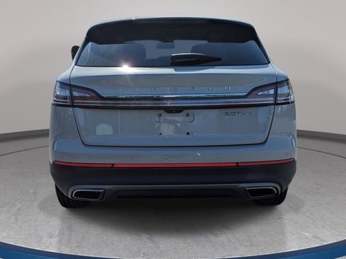 Used 2020 Lincoln Nautilus Reserve image 6