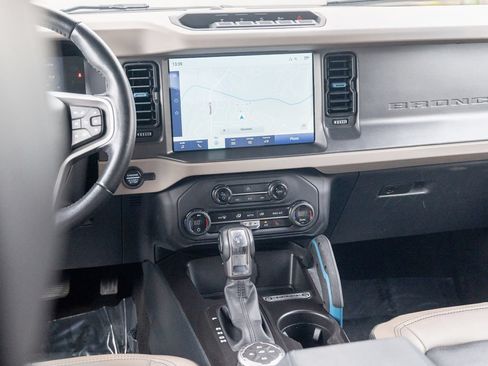 Used 2024 Ford Bronco Wildtrak AWD/4WD image 22