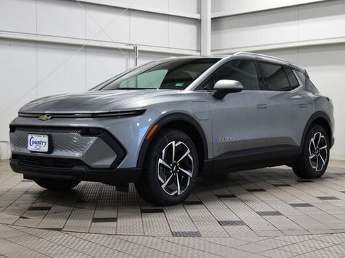 New 2026 Chevrolet Equinox EV LT image 3