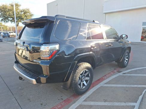 Used 2020 Toyota 4Runner TRD Off-Road image 6