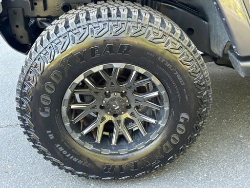 Used 2014 Jeep Wrangler Unlimited Sahara w/ Dual Top Group AWD/4WD image 35
