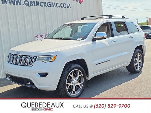 Used 2020 Jeep Grand Cherokee Overland AWD/4WD image 3