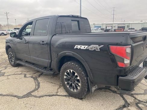 Used 2020 Nissan Titan PRO-4X w/ Pro-4x Convenience Package image 8