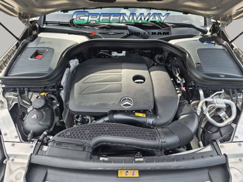 Used 2021 Mercedes-Benz GLC 300 4MATIC image 7