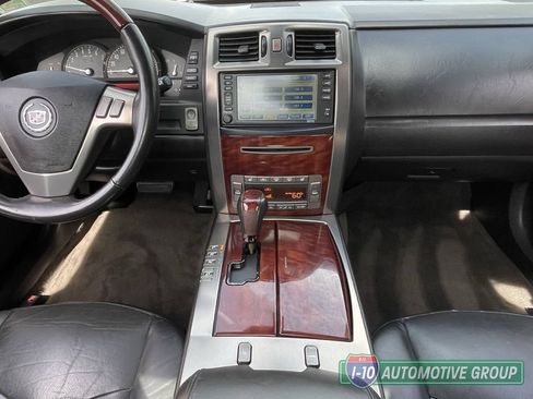 Used 2007 Cadillac XLR RWD image 15