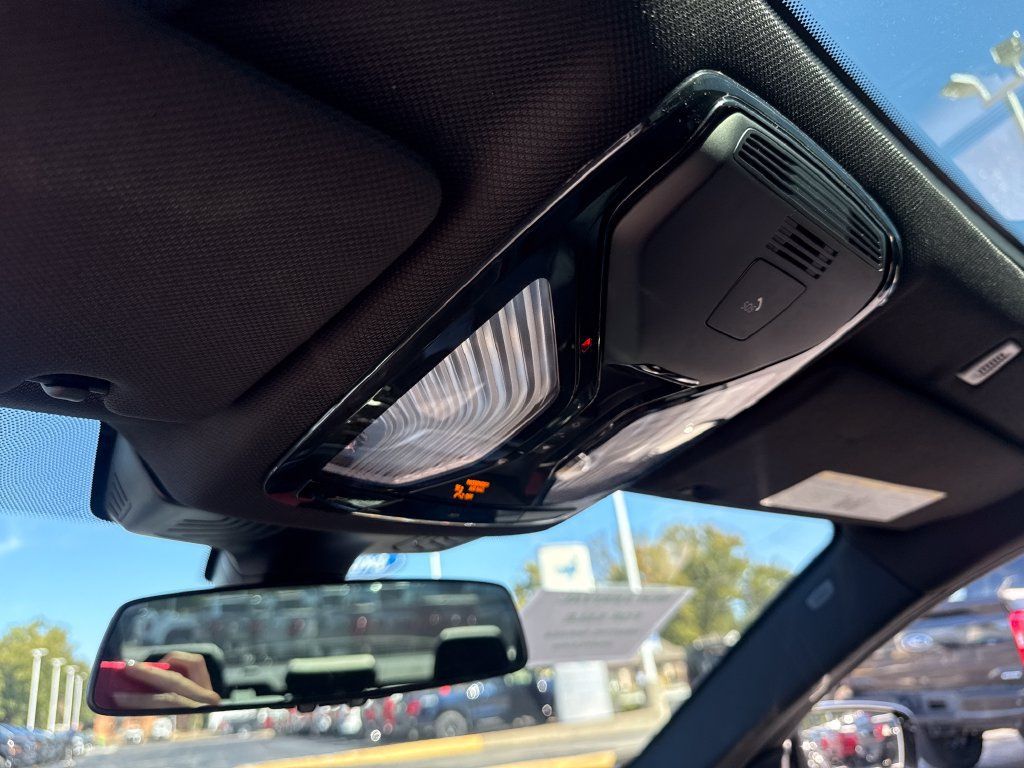Used 2019 BMW 540i xDrive AWD/4WD image 37