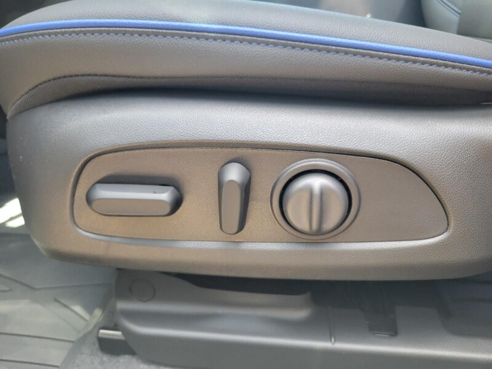 New 2026 Buick Envista Sport Touring w/ Convenience I Package FWD image 13