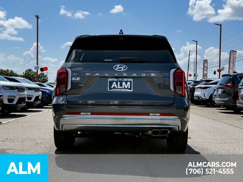 Used 2025 Hyundai Palisade Calligraphy FWD image 5