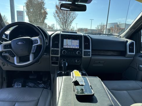 Used 2019 Ford F150 Lariat w/ Equipment Group 502A Luxury image 29