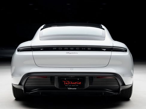 Used 2022 Porsche Taycan image 26