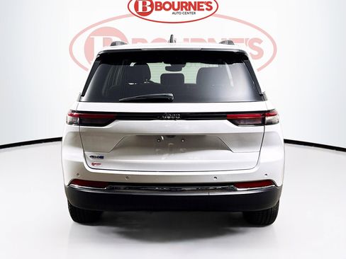 Used 2023 Jeep Grand Cherokee 4WD 4xe image 11