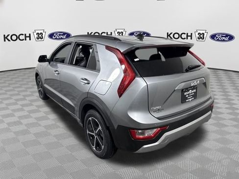 Used 2025 Kia Niro EX w/ EX Cold Weather Package image 6