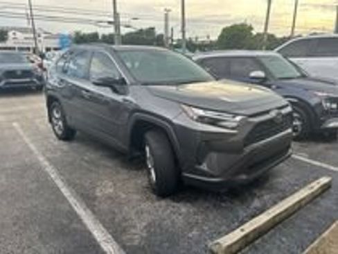 Used 2023 Toyota RAV4 XLE w/ Convenience Package AWD/4WD image 18