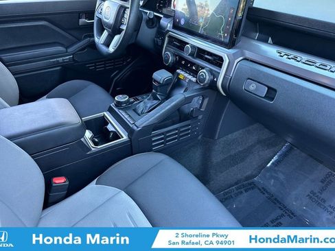 Used 2024 Toyota Tacoma TRD Off-Road image 18