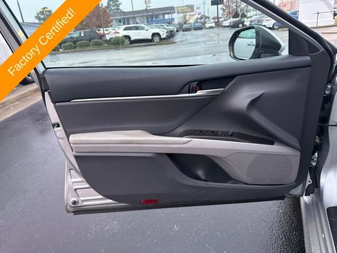 Used 2023 Toyota Camry LE image 9