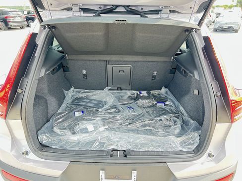 New 2026 Volvo XC40 B5 Plus w/ Protection Package Premier image 26