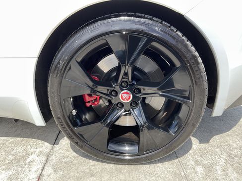 Used 2023 Jaguar F-TYPE Coupe RWD image 7