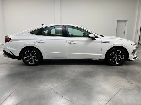 Used 2025 Hyundai Sonata SEL FWD image 10