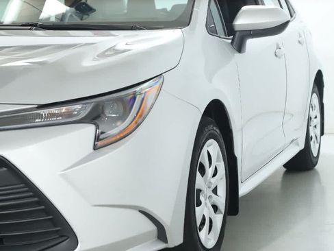 Certified 2024 Toyota Corolla LE FWD image 4