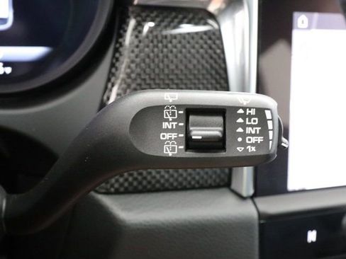 Used 2025 Porsche Macan image 41