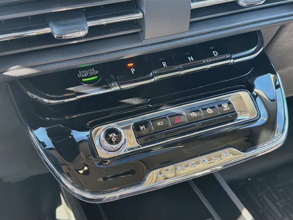 Used 2023 Lincoln Corsair AWD w/ Equipment Group 101A image 19