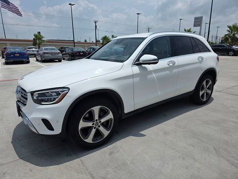Certified 2022 Mercedes-Benz GLC 300 image 3