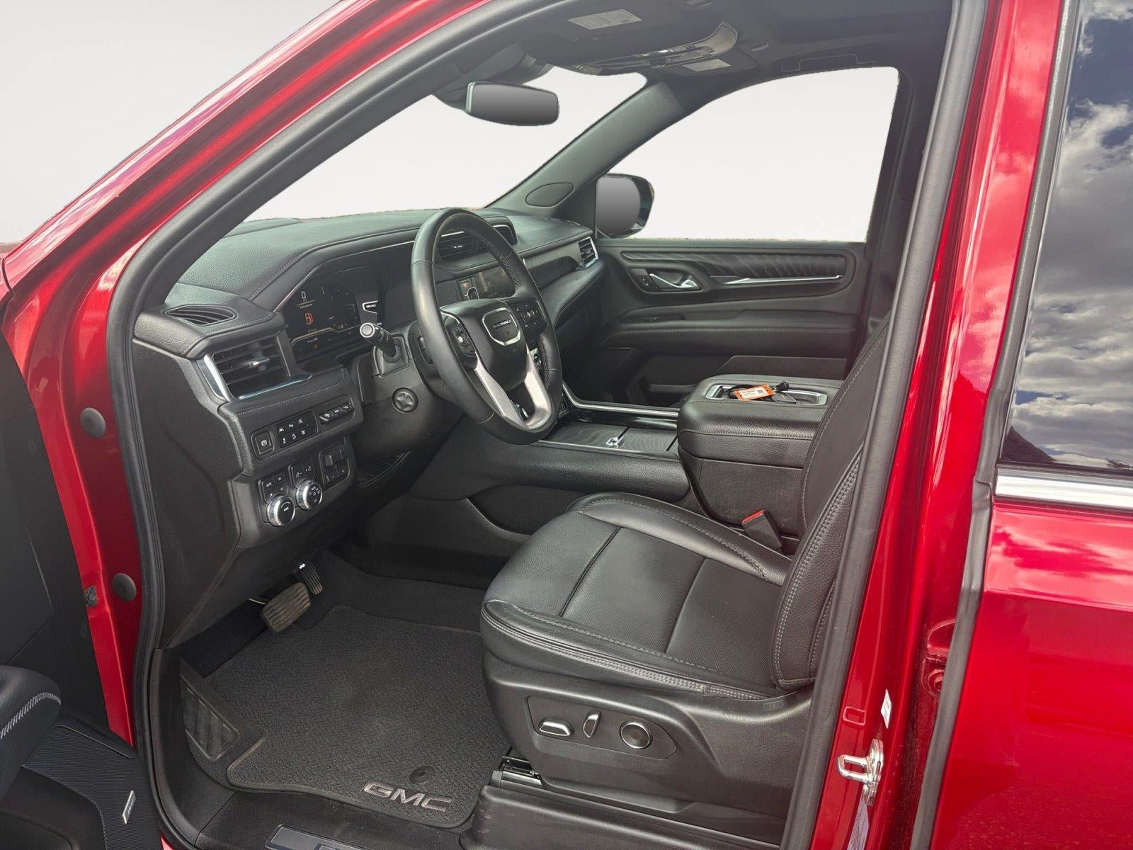 Used 2023 GMC Yukon Denali w/ Max Trailering Package AWD/4WD image 9