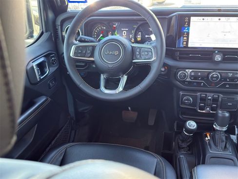 Used 2024 Jeep Wrangler Unlimited Sahara image 30