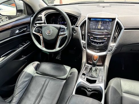 Used 2016 Cadillac SRX Luxury image 16