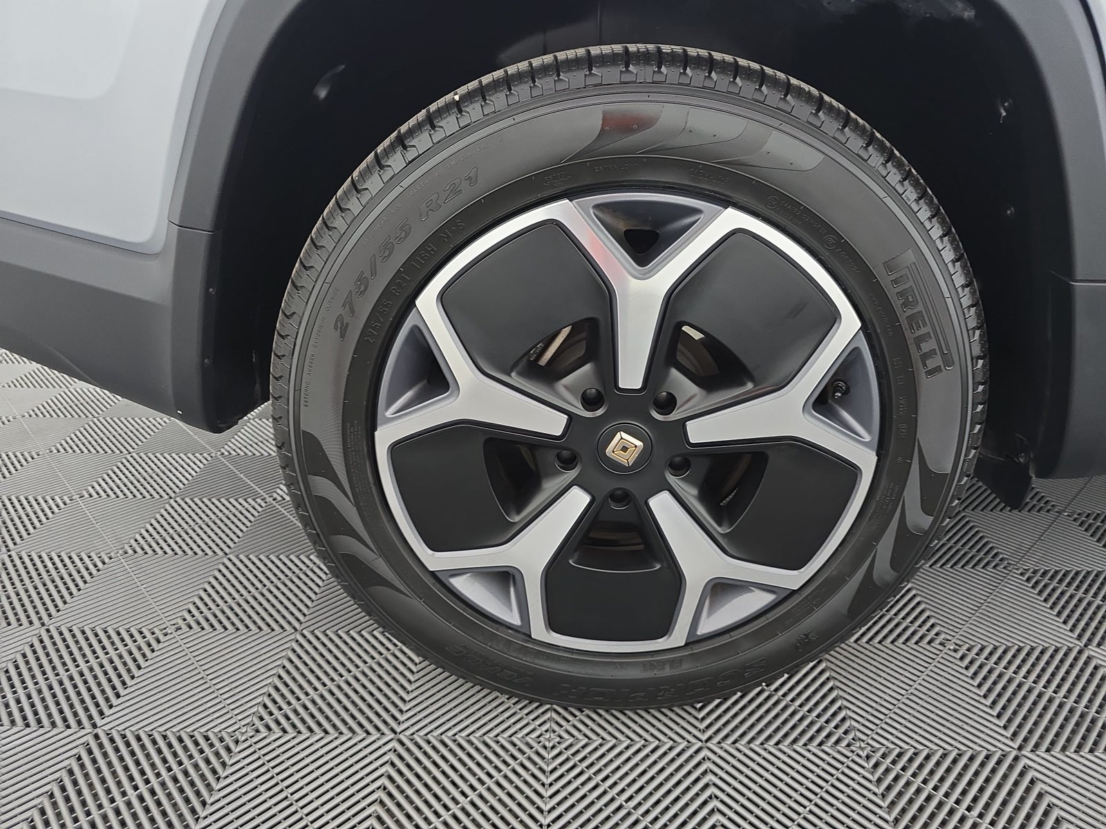 Used 2023 Rivian R1T Adventure Dual AWD/4WD image 12