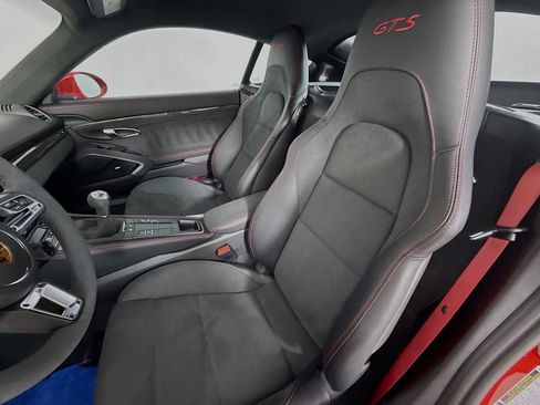 Used 2025 Porsche 718 Cayman GTS image 5