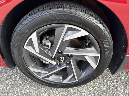 Certified 2025 Hyundai Elantra Sport image 10