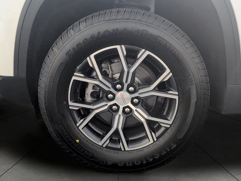 Used 2024 GMC Acadia AT4 w/ Luxury Package AWD/4WD image 3