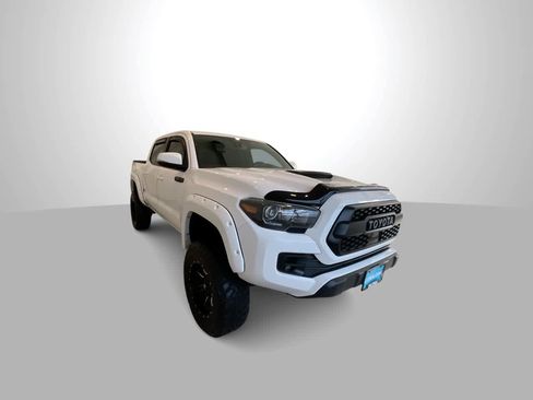 Used 2019 Toyota Tacoma TRD Pro image 2