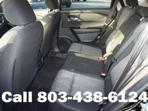 Used 2025 Nissan Rogue SV FWD image 11