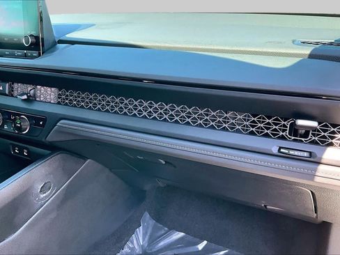 Used 2023 Honda Accord EX image 18
