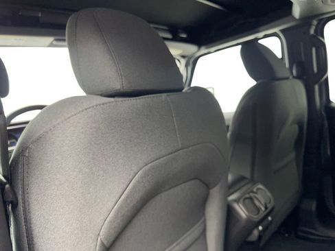 Used 2024 Jeep Wrangler Willys image 38