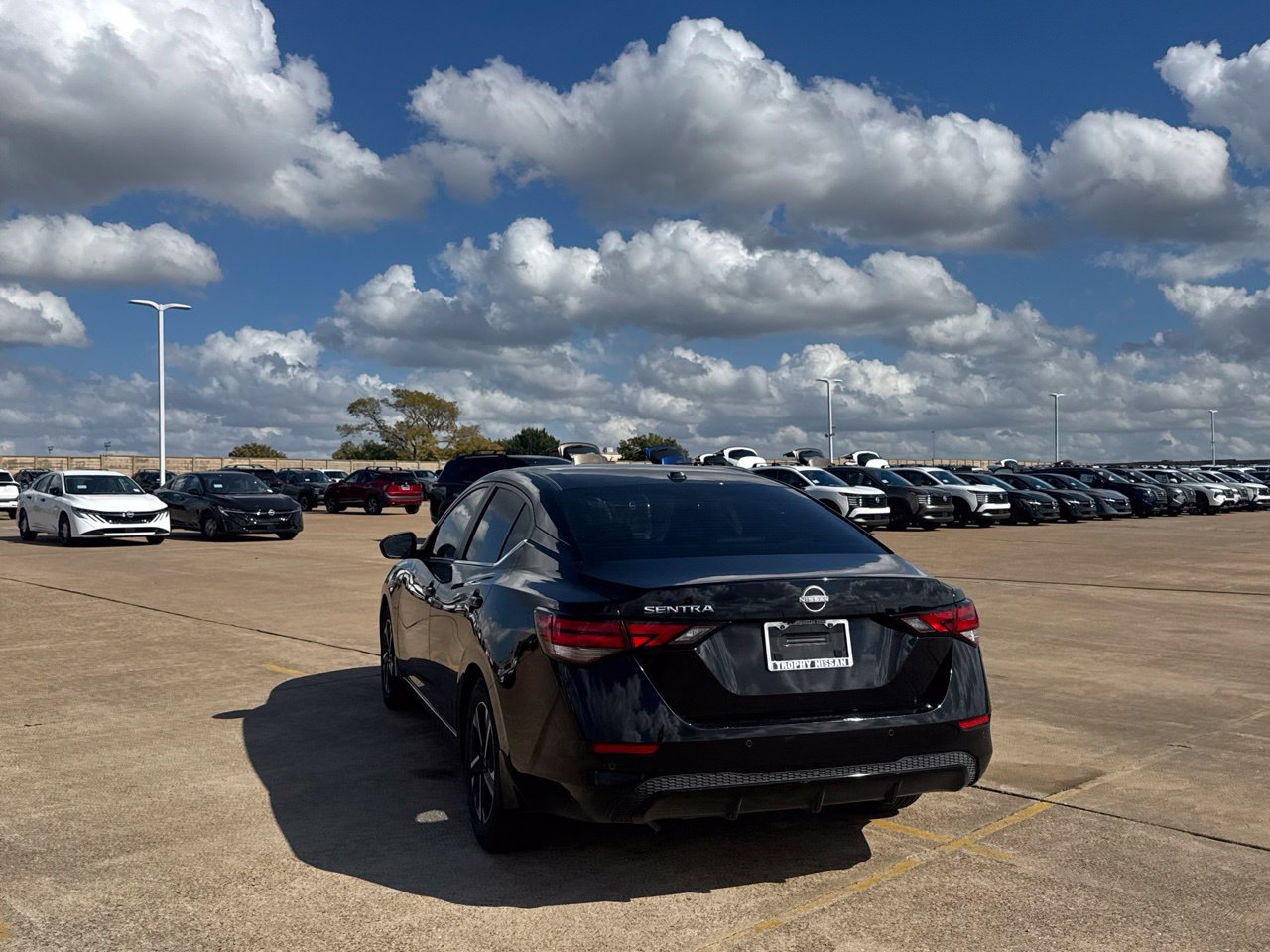 Used 2025 Nissan Sentra SV w/ Trunk Package FWD image 23