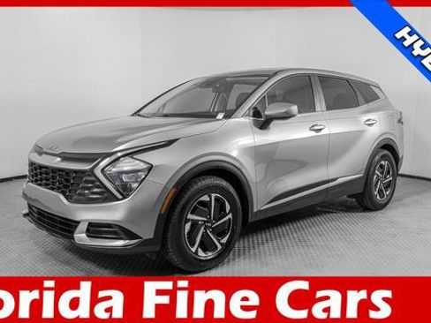 Used 2023 Kia Sportage LX image 1