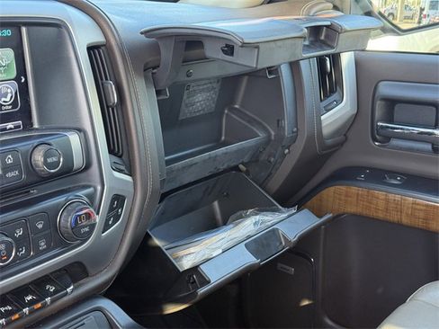 Used 2018 GMC Sierra 1500 SLT image 29